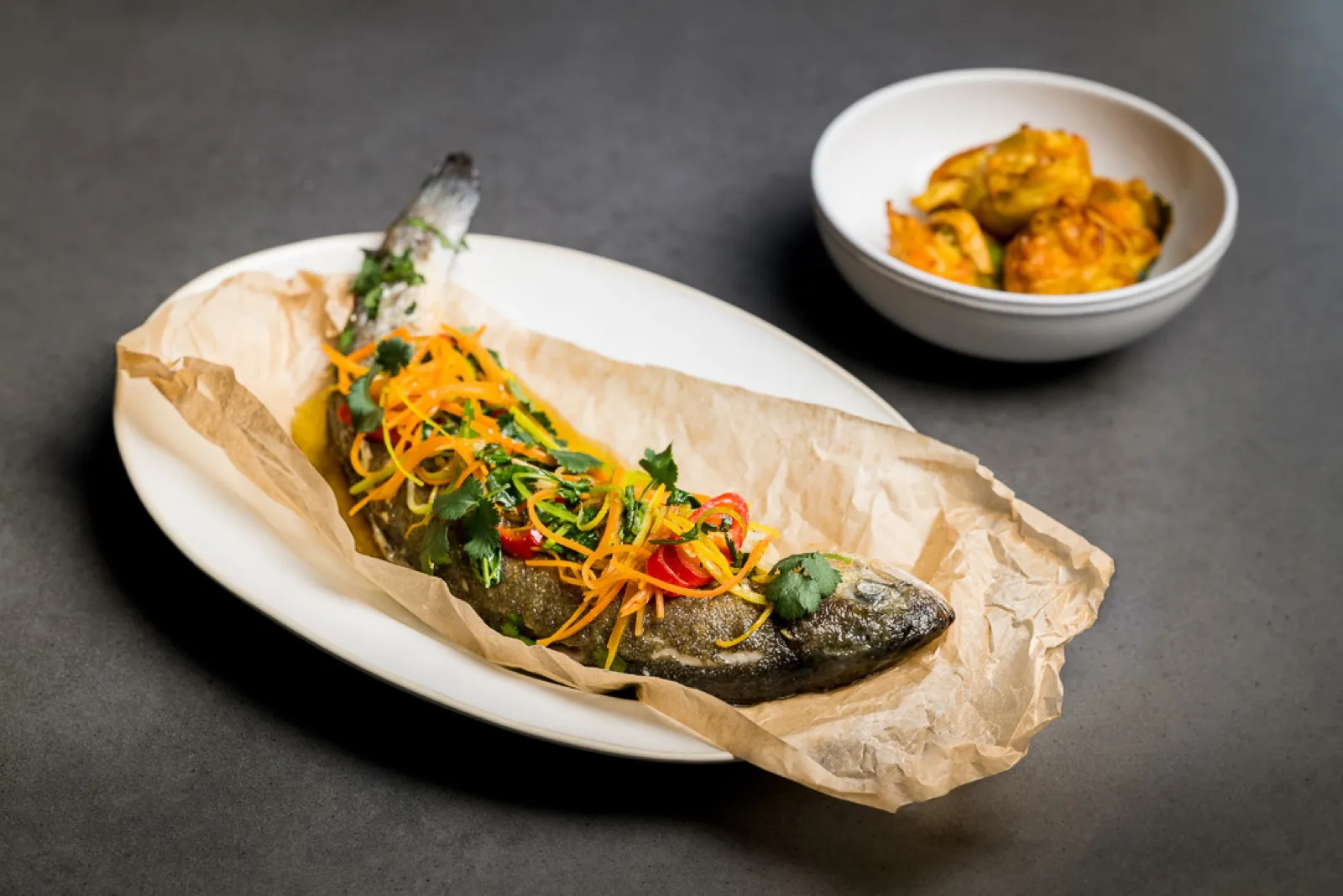 Fisch-Pergament-Päckchen aus dem WIO-Catering — Sterneküchen-Handwerk