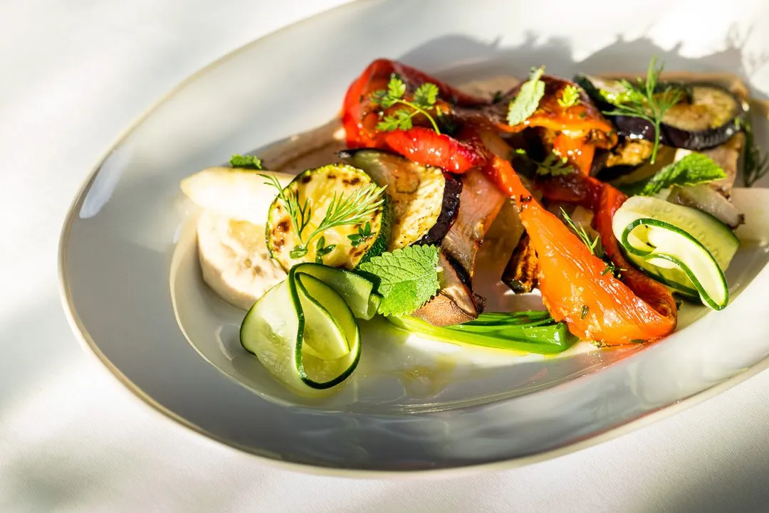 Antipasti-Gemüse auf dem Buffet