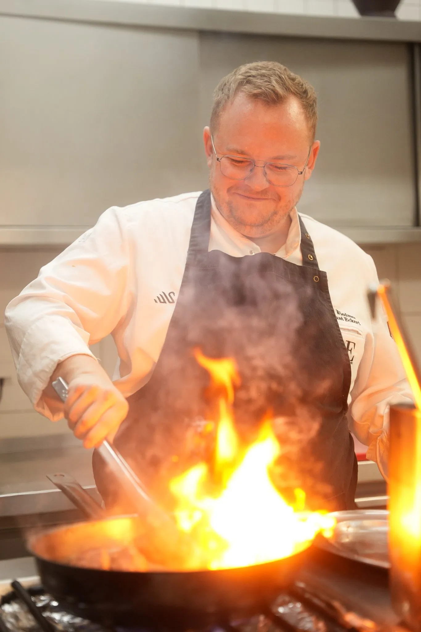 Flamme in der Pfanne, Blick von oben